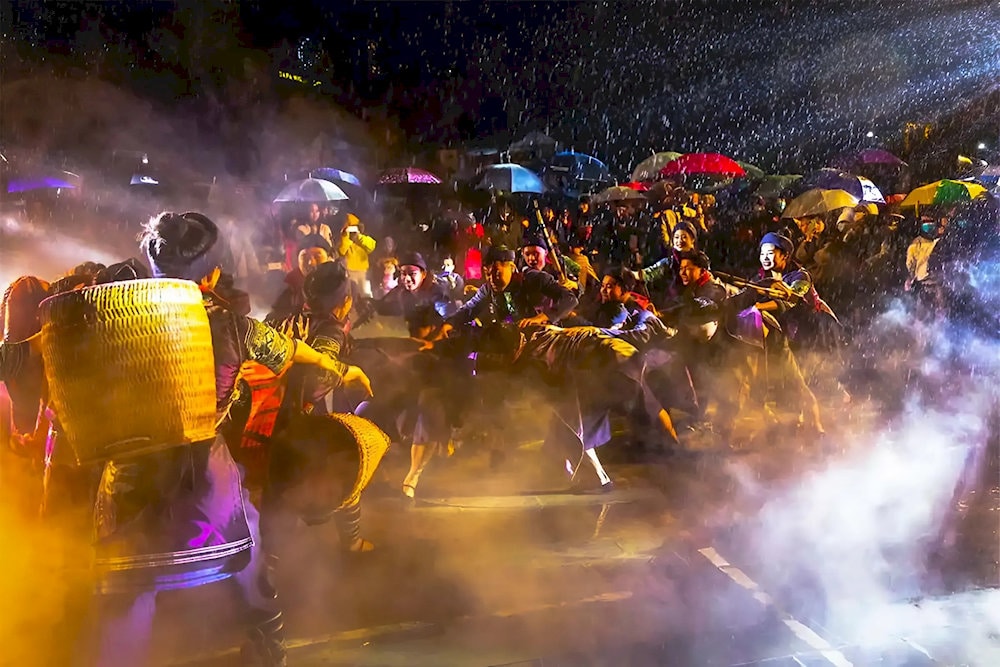 The Sapa Love Market is organized for people to meeting and enjoying the traditional performances
